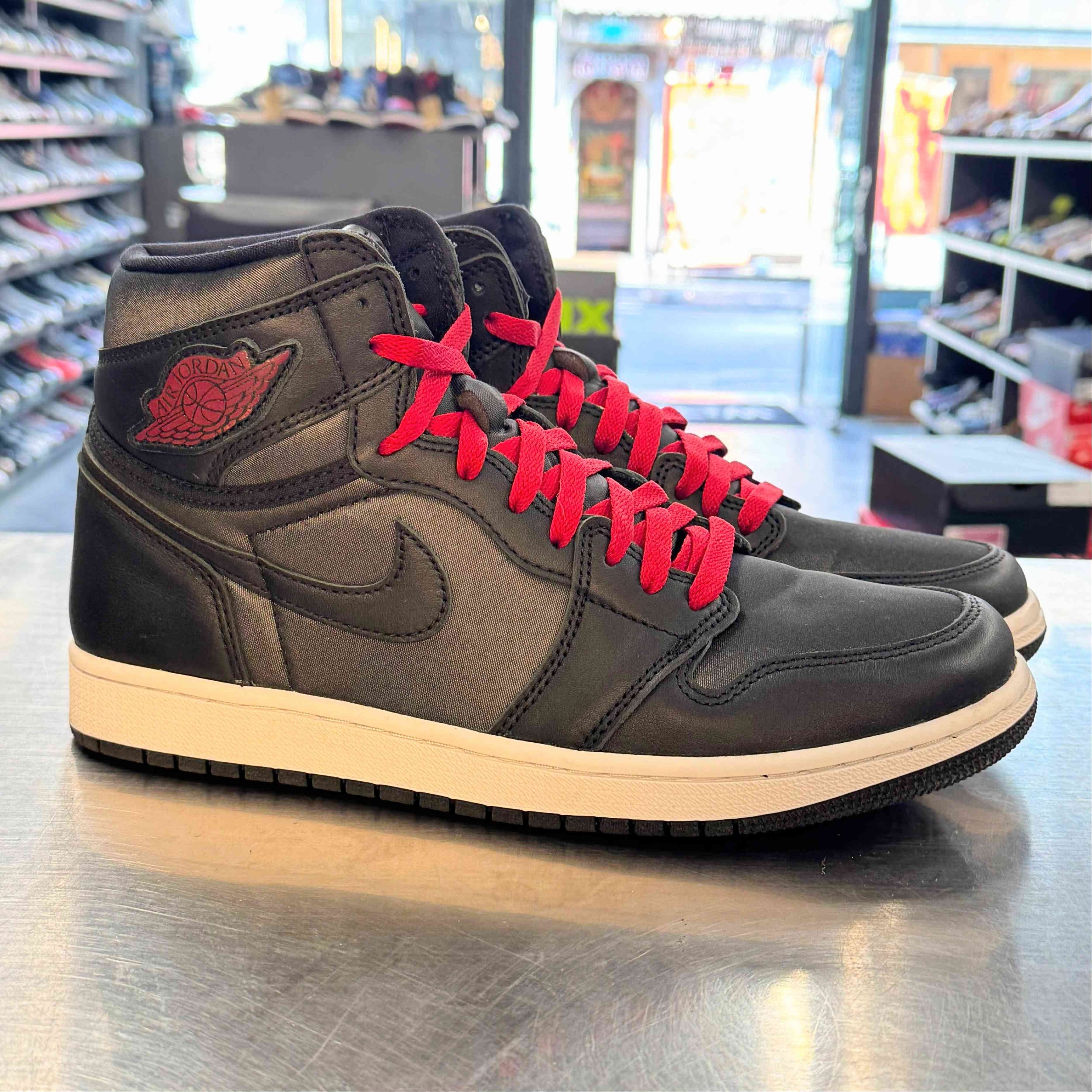 【US9.5】 JORDAN  AIR JORDAN 1 RETRO HIGH OG 555088-060 【USED】