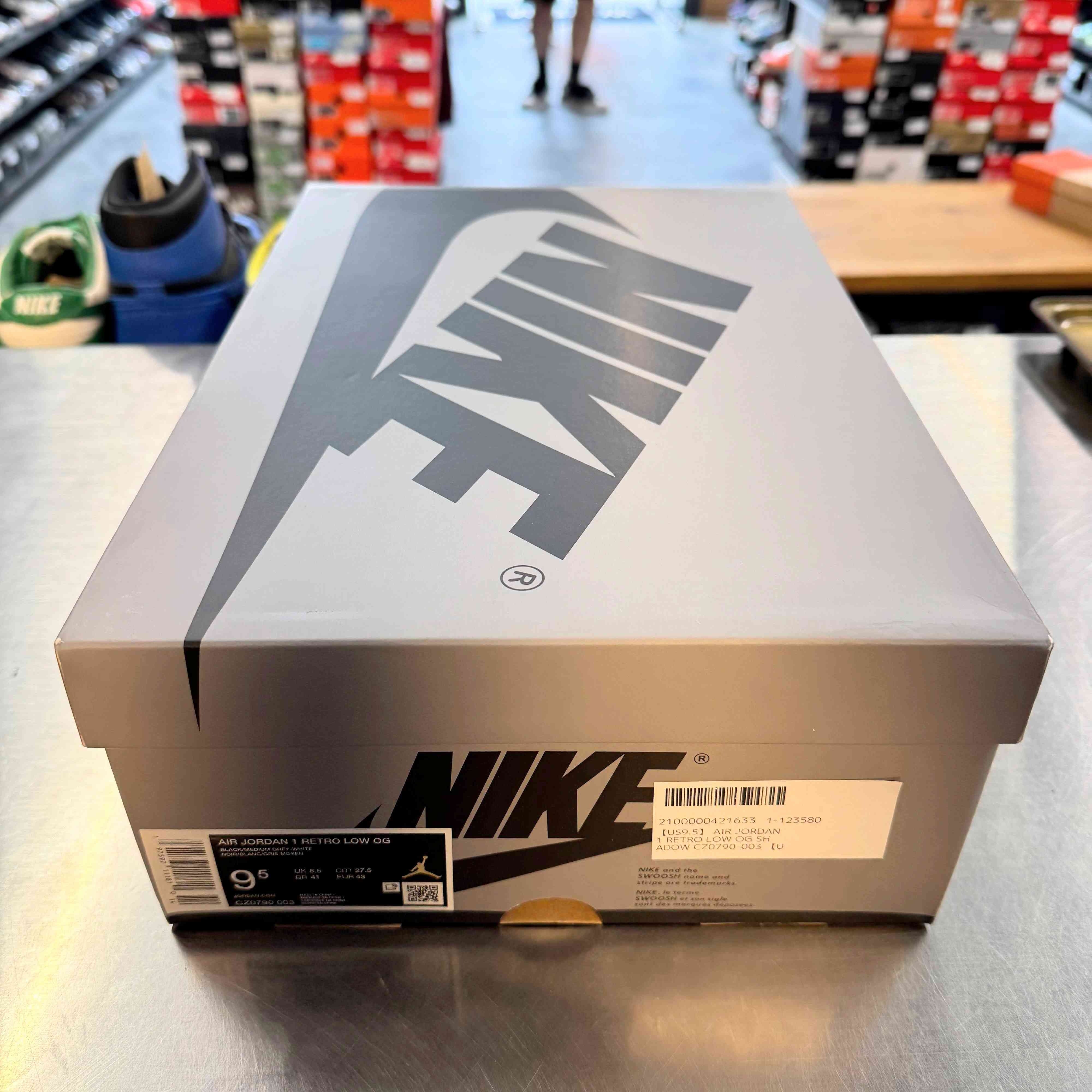 【US9.5】 AIR JORDAN 1 RETRO LOW OG SHADOW CZ0790-003 【USED】