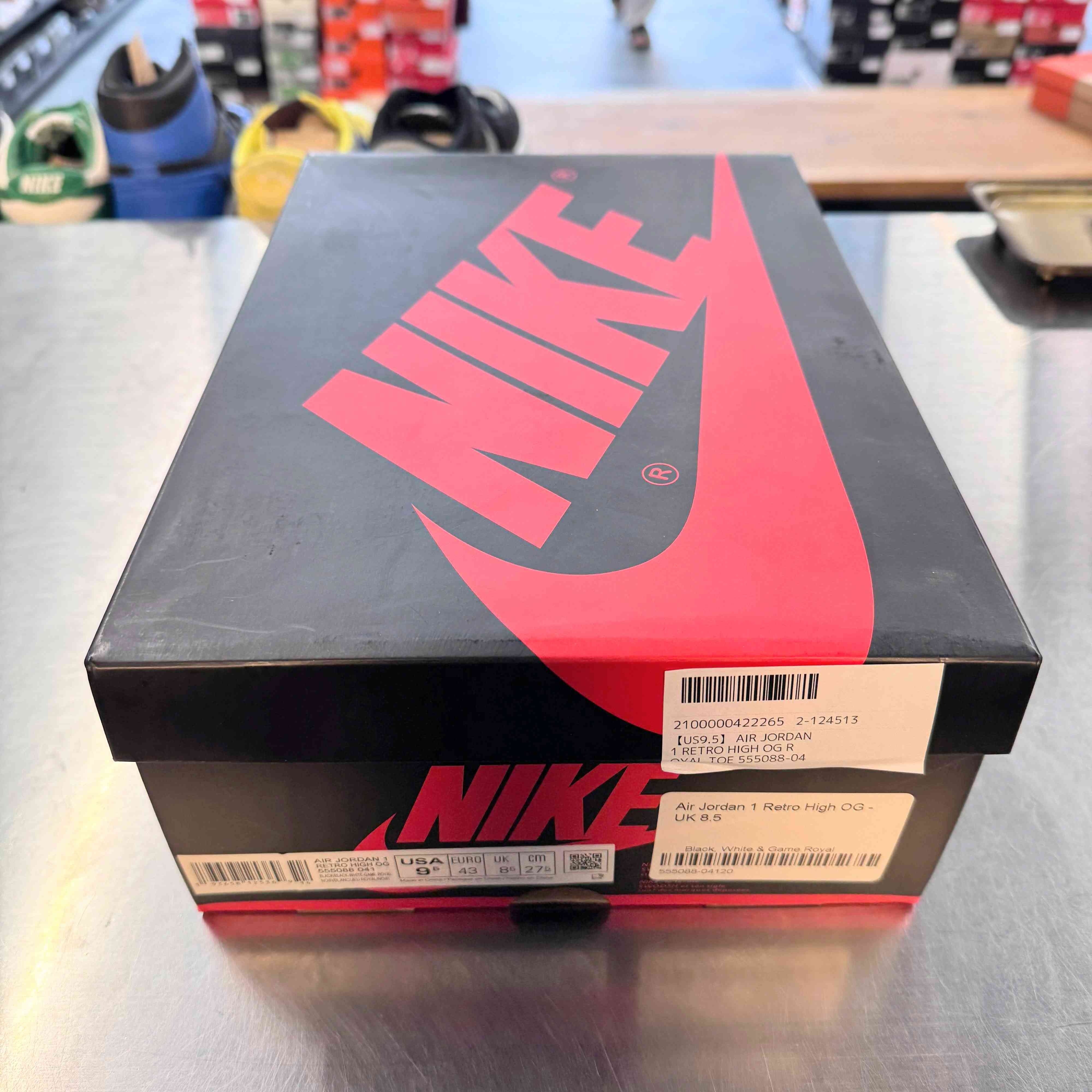 【US9.5】 AIR JORDAN 1 RETRO HIGH OG ROYAL TOE 555088-041 【USED】