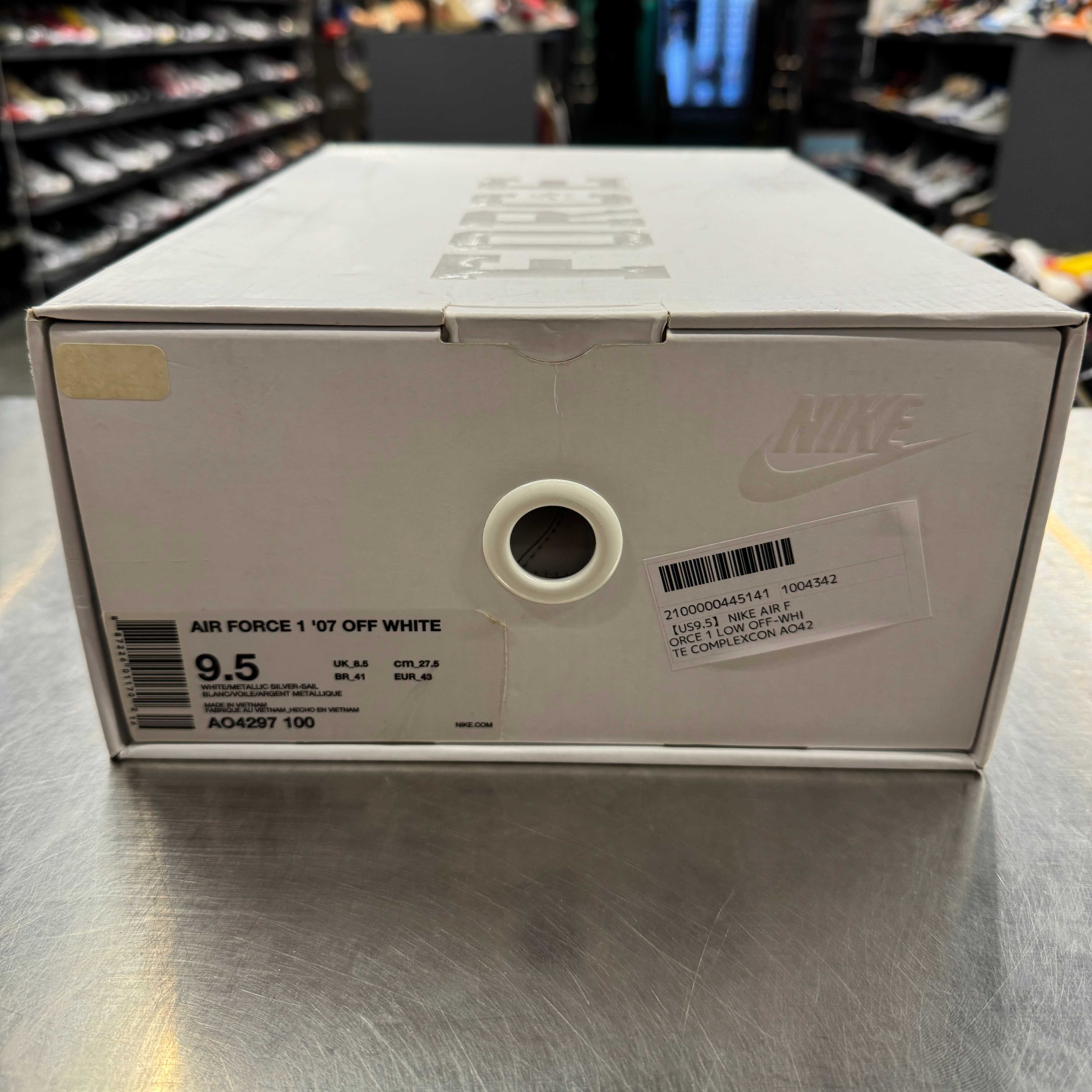 【US9.5】 NIKE AIR FORCE 1 LOW OFF-WHITE COMPLEXCON AO4297-100 【USED】