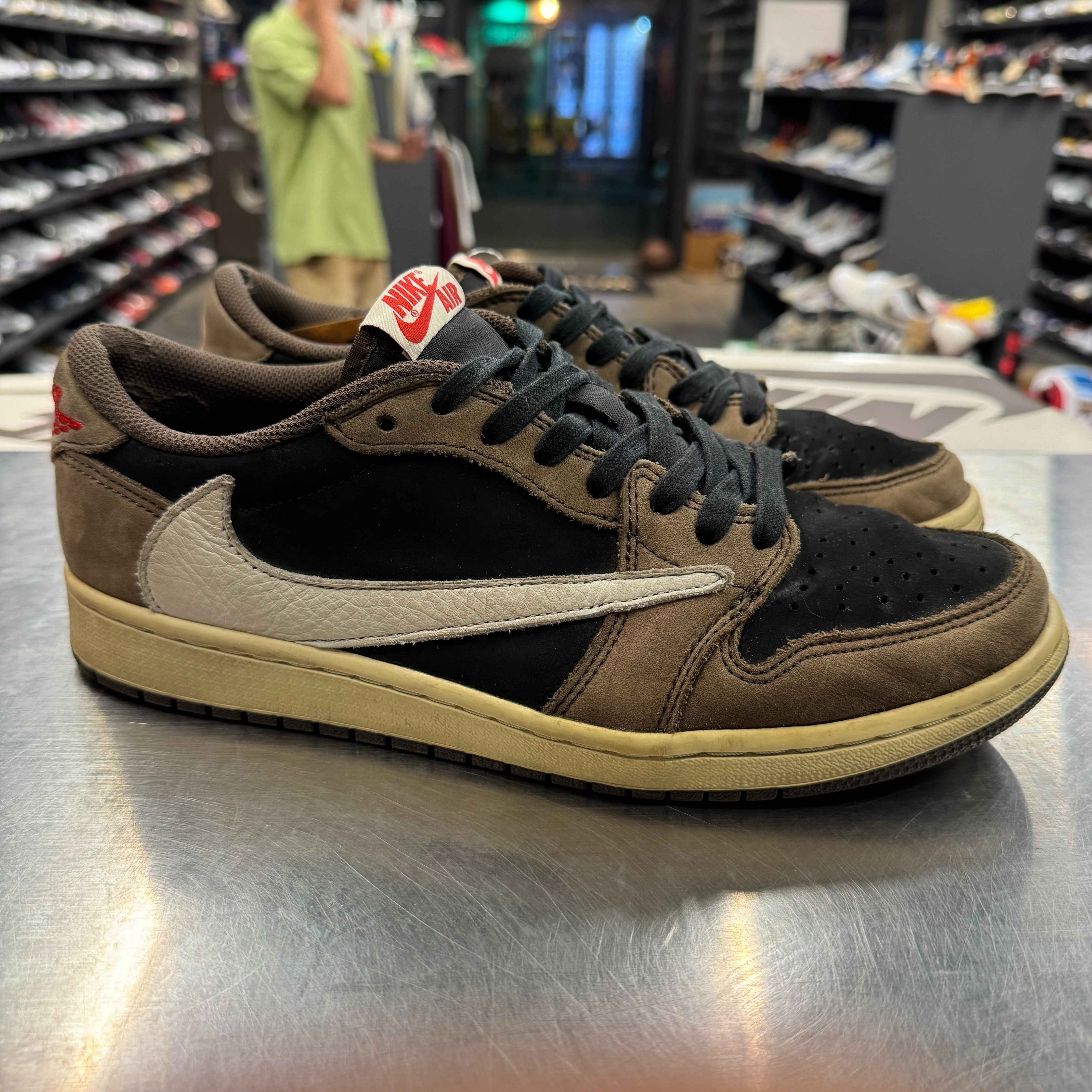 【US9.5】 AIR JORDAN 1 LOW OG SP TRAVIS SCOTT CQ4277-001 【USED】
