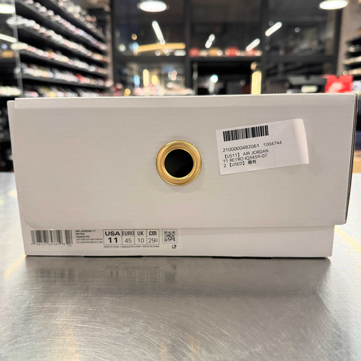 【US11】 AIR JORDAN 11 RETRO IQ3459-072 【USED】