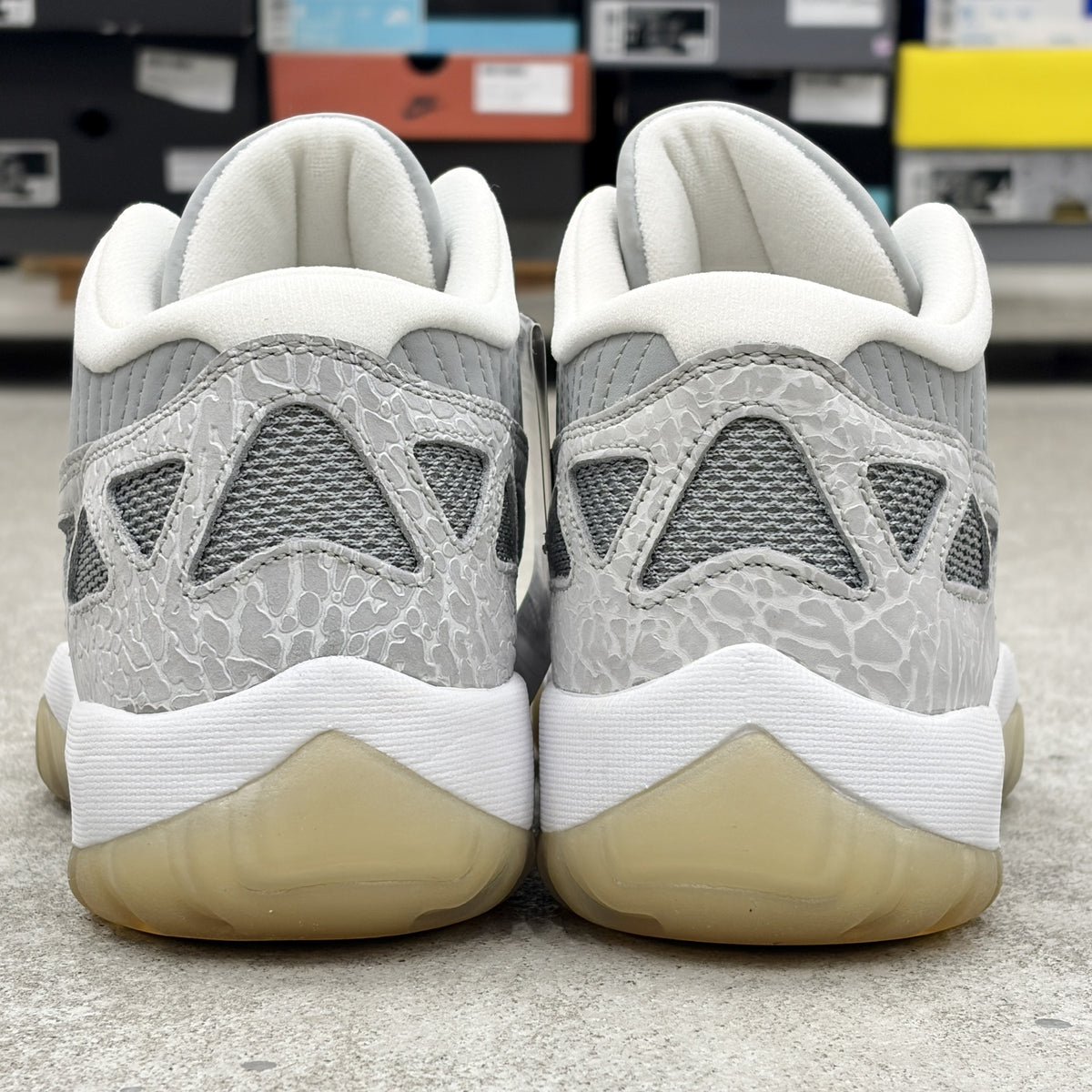 【US9】 AIR JORDAN 11 RETRO LOW 306008-072 【DS】