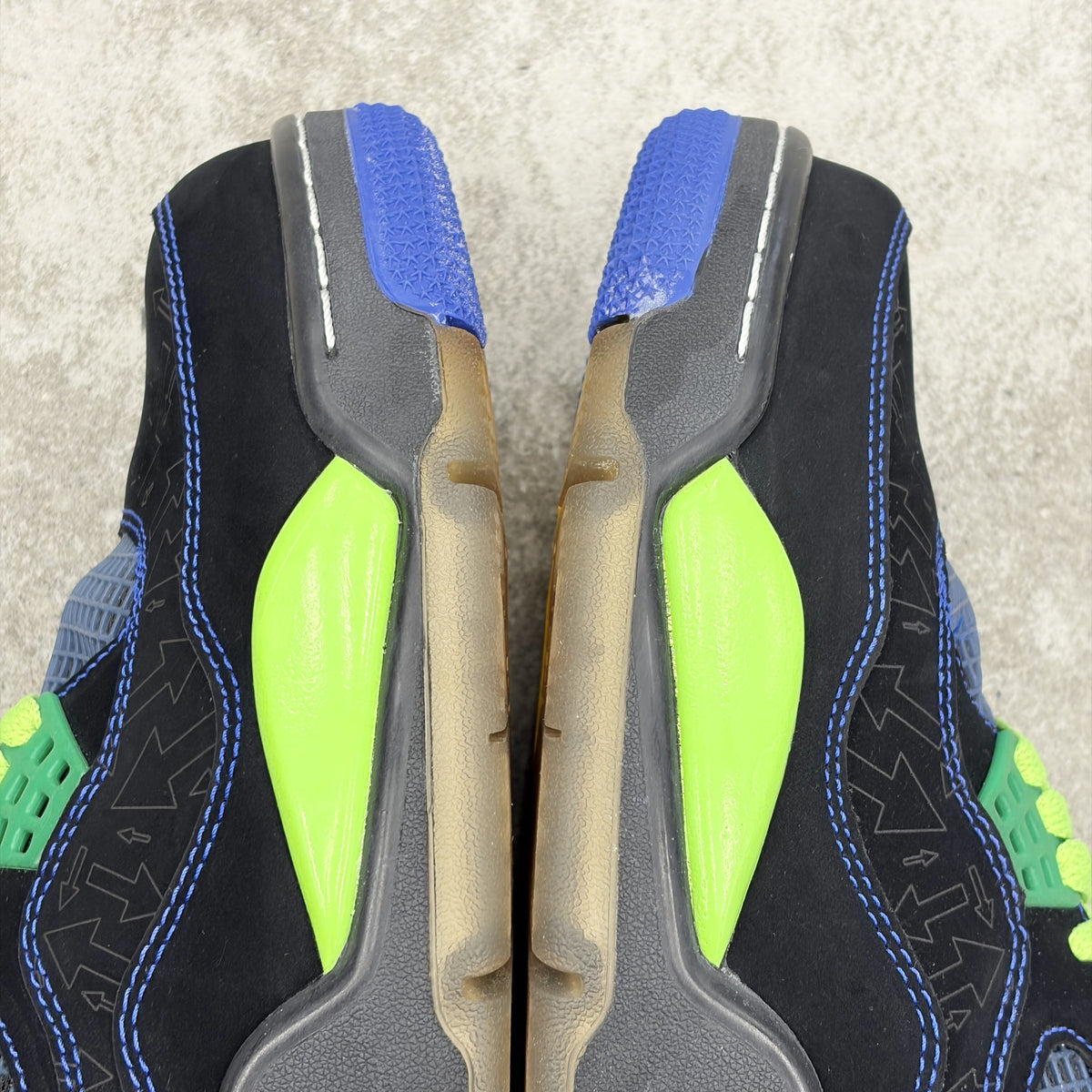 【US12】 AIR JORDAN 4 RETRO 308497-015 【DS】